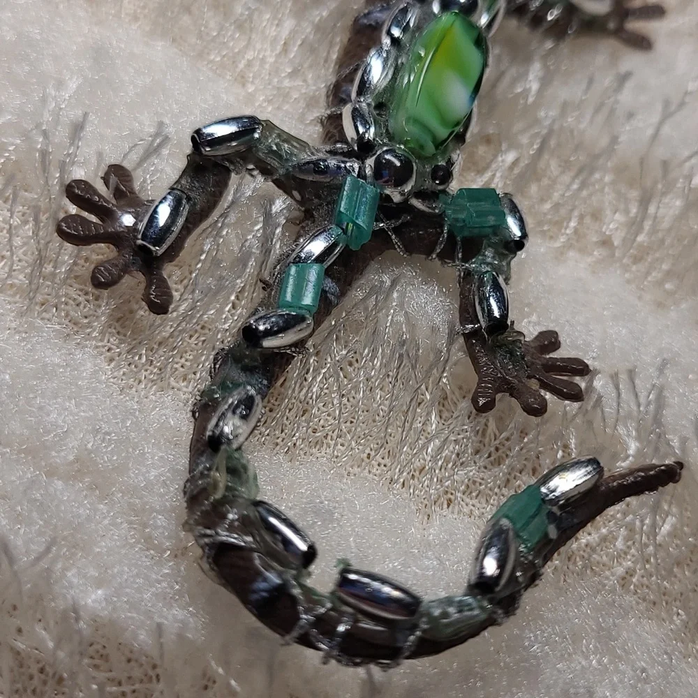 Unique Artisan Jeweled Lizard Brooch Transformer Style Hand crafted Beaded Gecko
